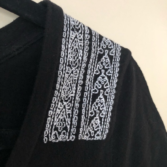 Lucky Brand Tee - Picture 3 of 11